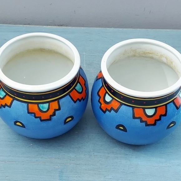 Pair of Vintage Ecco Terra Vases/Planters - Picture 2 of 7